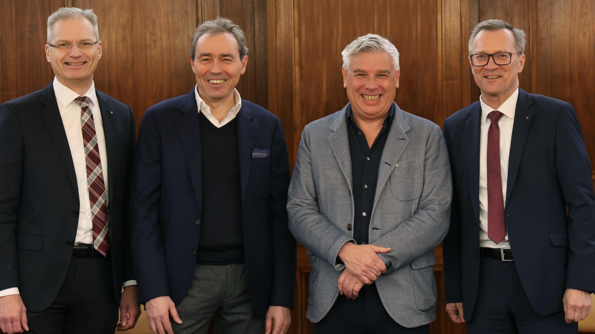(v.l.n.r.): Andreas Derndorfer (RVS), Otmar Michaeler und Erich Falkensteiner (beide FMTG), Heinz Konrad (RVS-Generaldirektor)